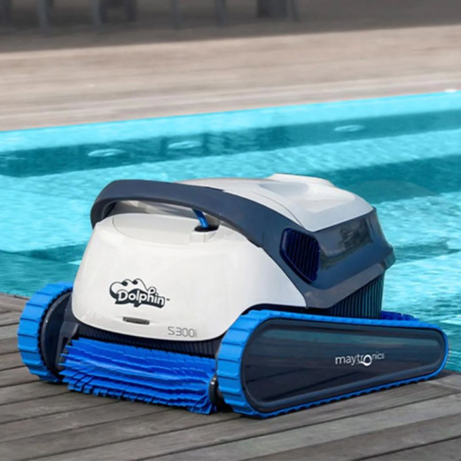 Dolphin S300i au bord de l'eau