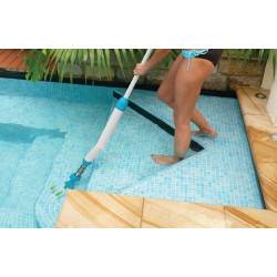 Aspirateur piscine manuel à pompe MANO VAC